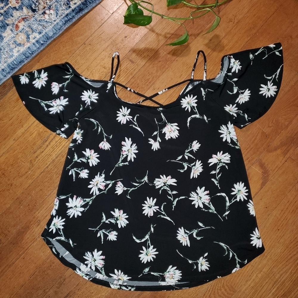 Kaileigh Black Floral off the shoulder top